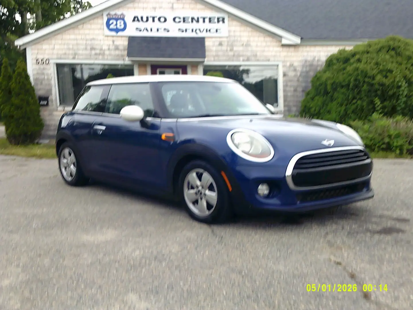 2015 MINI Cooper Base's photo