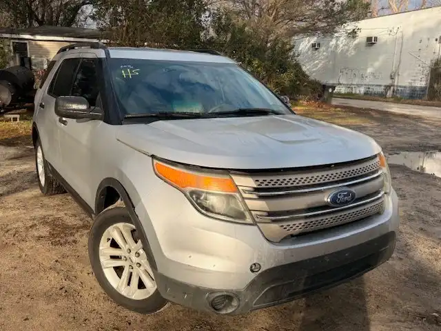 2015 Ford Explorer Base 4WD's photo