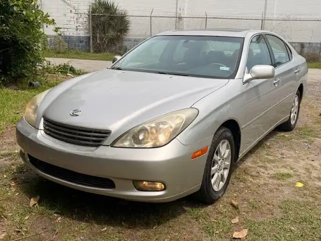 2003 Lexus ES 350 300's photo