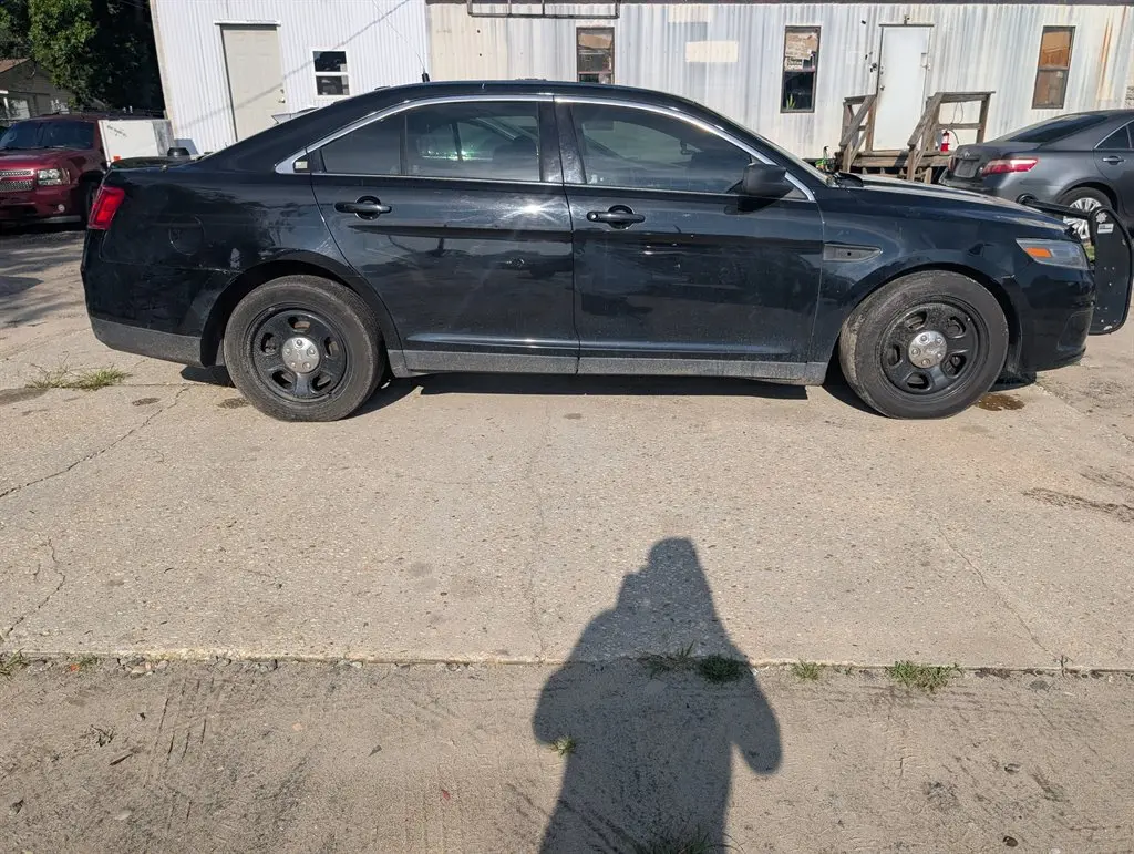 2017 Ford Taurus undefined photo 4