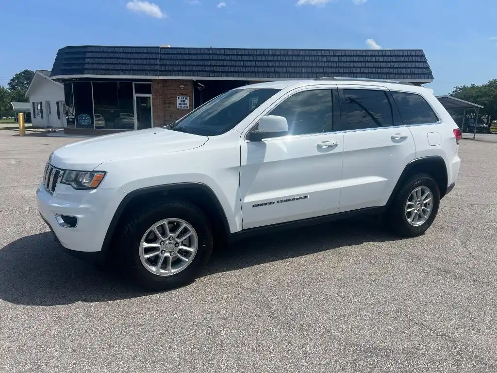 2019 Jeep Grand Cherokee Laredo E 4WD's photo
