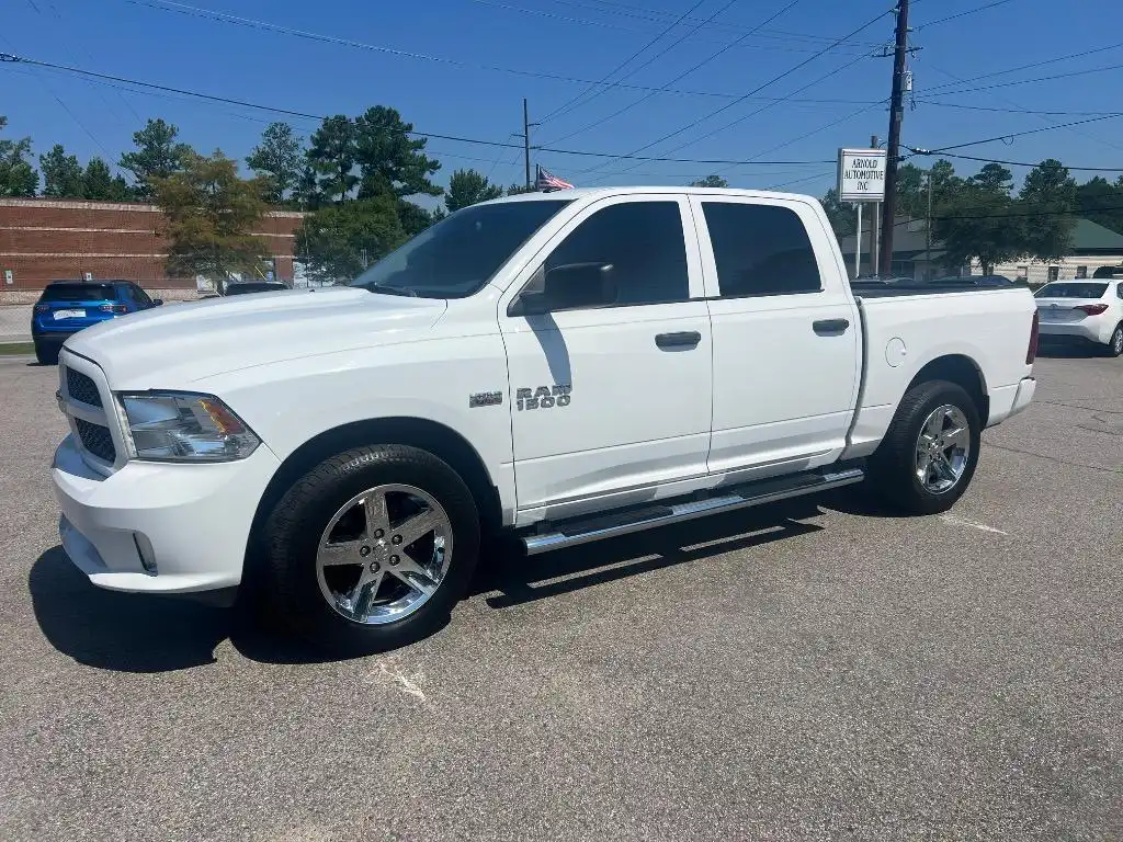2016 RAM 1500 Express Crew Cab 5'7" (Fleet)'s photo