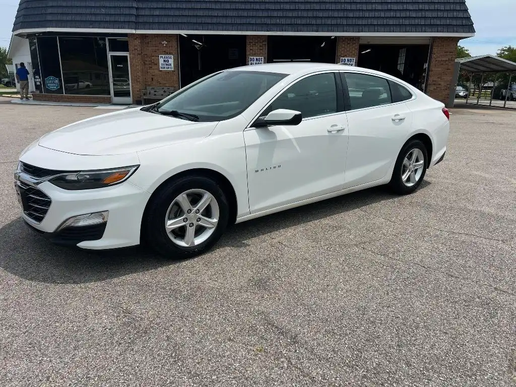 2020 Chevrolet Malibu's photo
