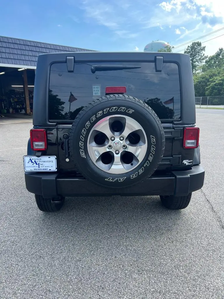 2018 Jeep Wrangler Sahara photo 4