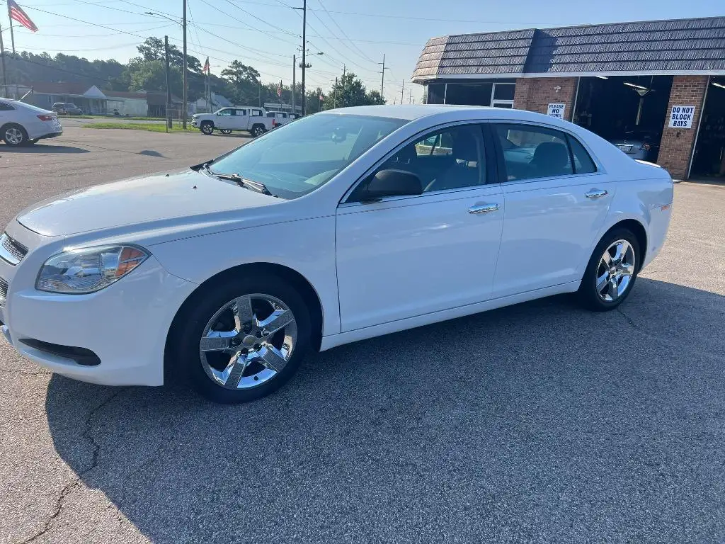 2012 Chevrolet Malibu 1LS's photo