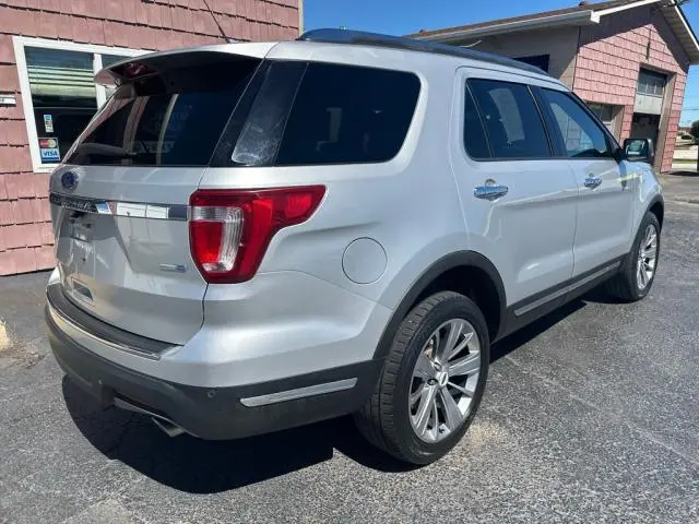 2018 Ford Explorer Limited 4WD photo 5