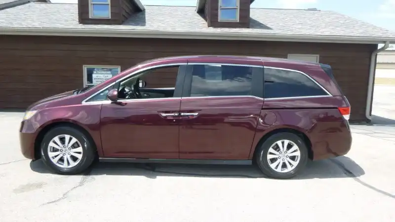 2015 Honda Odyssey EX's photo