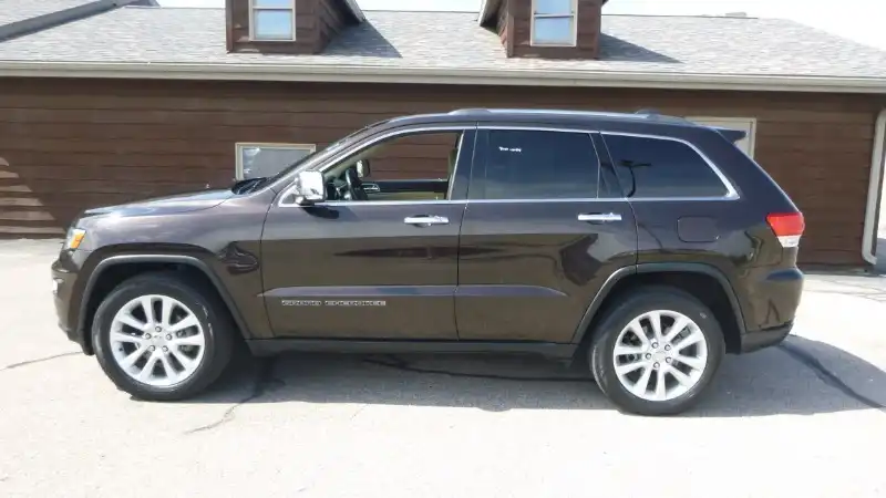 2017 Jeep Grand Cherokee Limited 4WD's photo