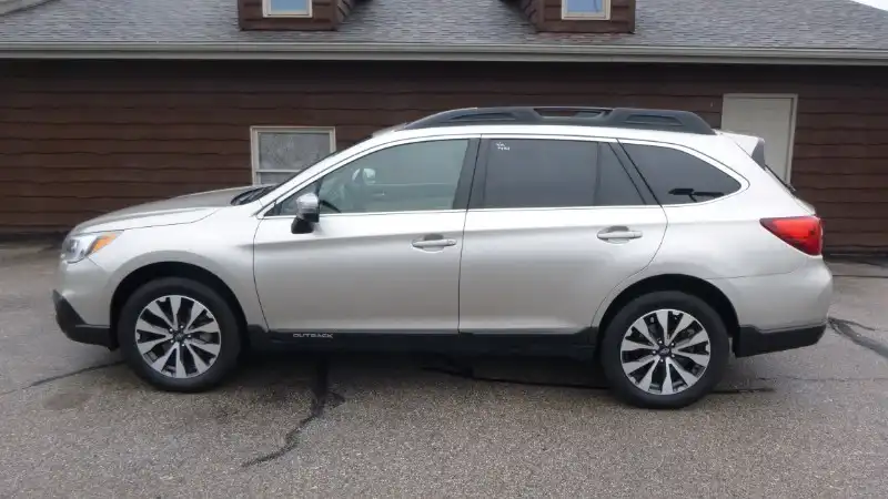 2017 Subaru Outback 2.5i Limited's photo