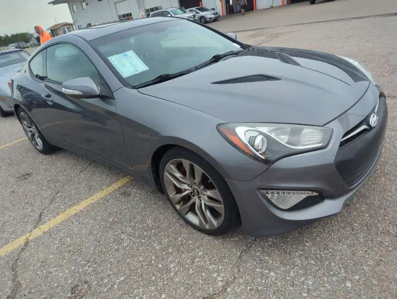 2016 Hyundai Genesis Coupe 3.8 R-Spec 6-Speed M/T's photo