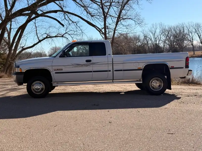 1999 Dodge Ram 1500 3500 4X4 QUAD CAB DRW's photo