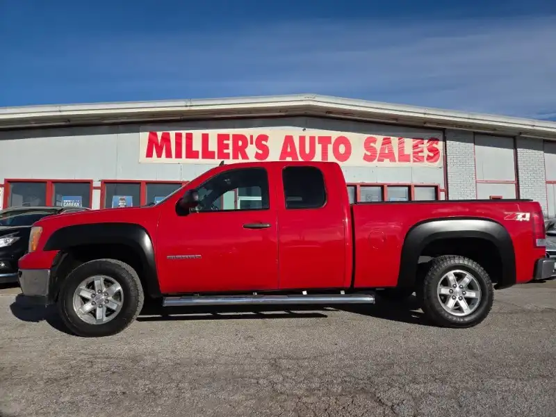 2011 GMC Sierra 4WD Extended Cab SLE MWB's photo