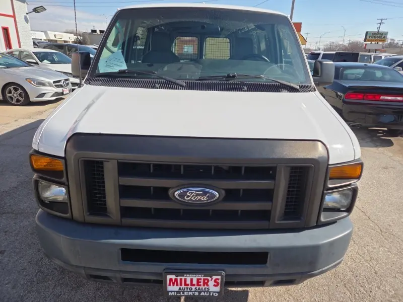 2012 Ford E-Series E-150 Van photo 3