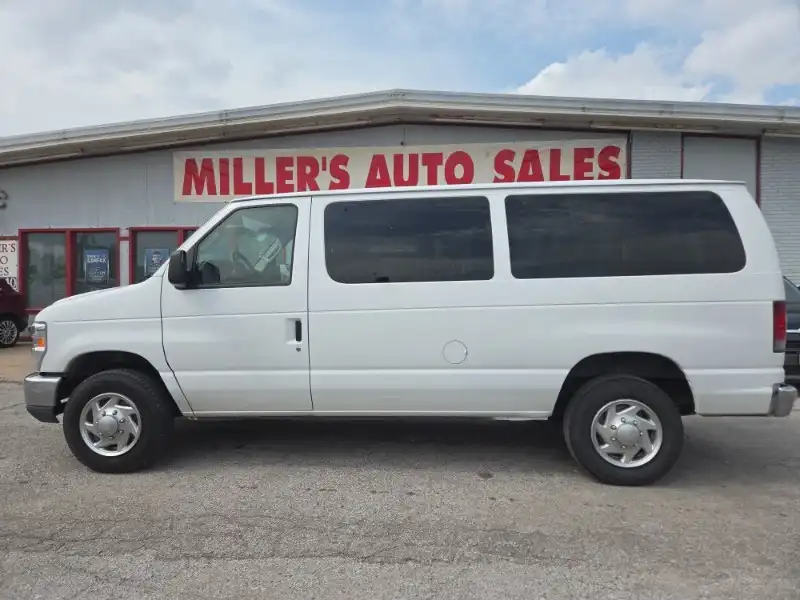 2010 Ford E-Series E-350 XLT Super Duty's photo