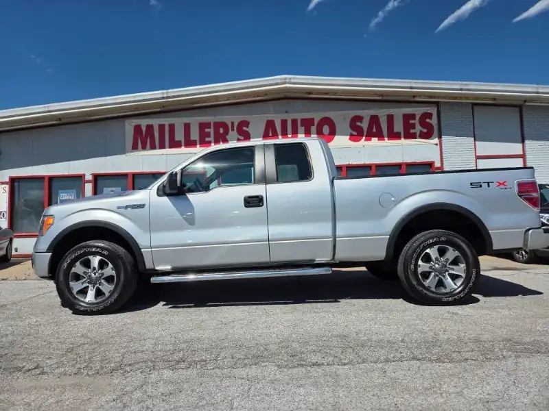 2013 Ford F-150 STX 4WD SuperCab 145 in's photo