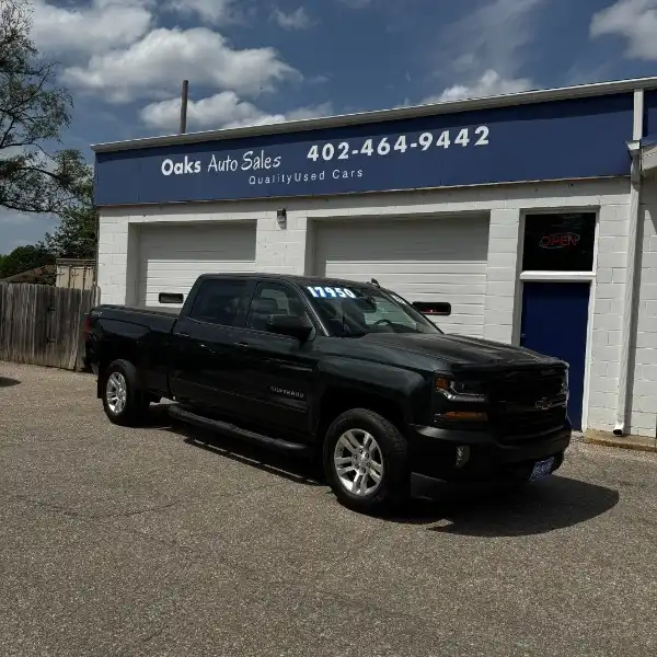 2017 Chevrolet Silverado 1500 LT 4WD Crew Cab Standard Box's photo