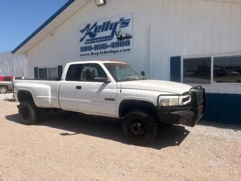 2001 Dodge Ram 1500 ST 4WD Quad Cab DRW 3500's photo