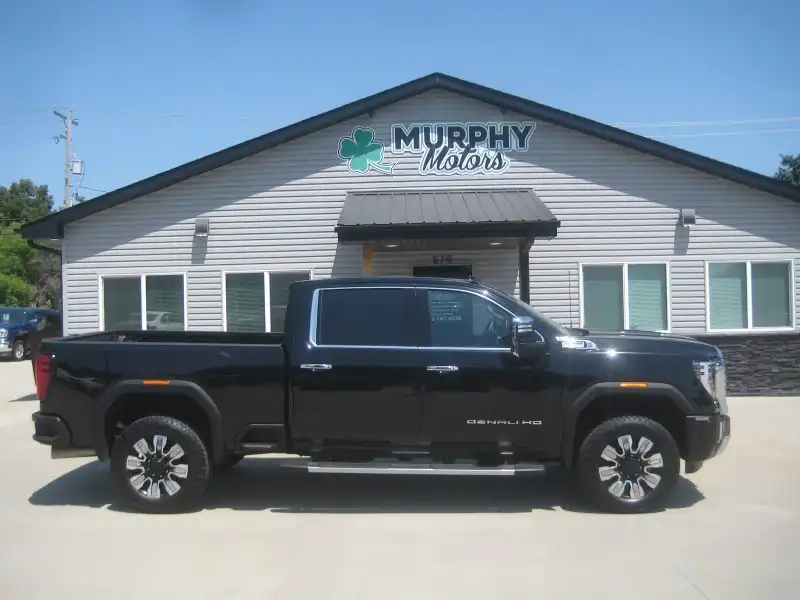 2026 GMC Sierra 4WD Crew Cab Standard Box Denali's photo