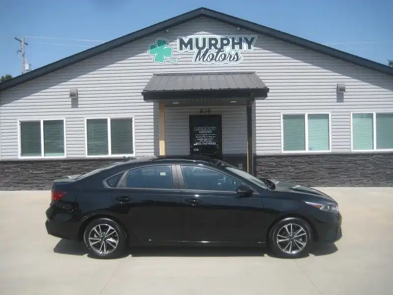 2024 Kia Forte LXS Auto's photo