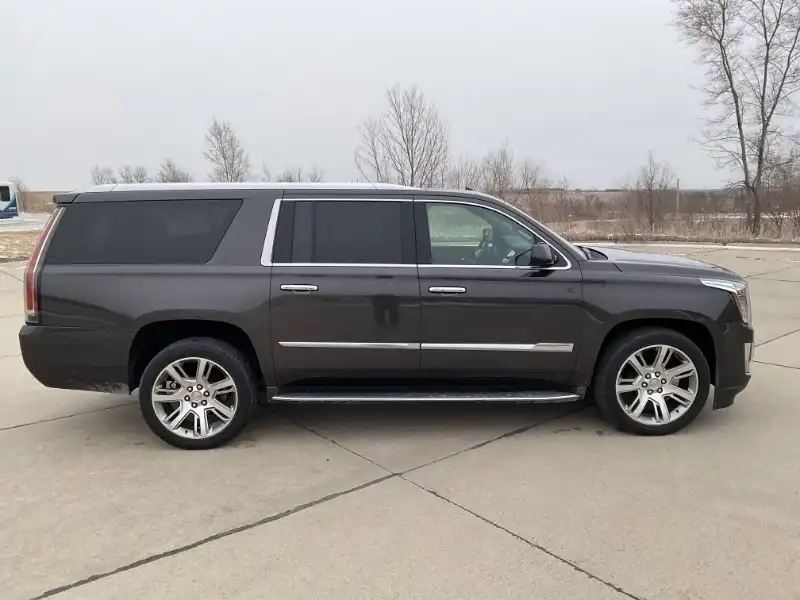 2015 Cadillac Escalade ESV AWD Luxury's photo