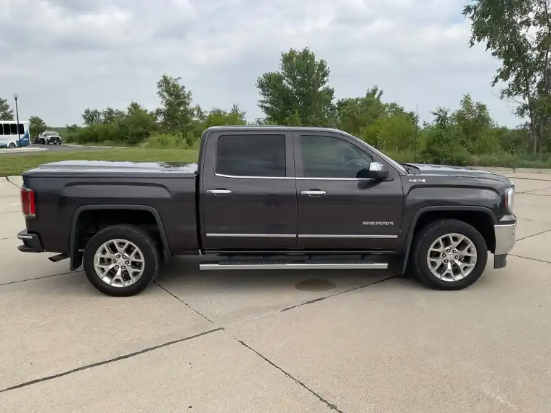 2016 GMC Sierra 4WD Crew Cab Short Box SLT's photo