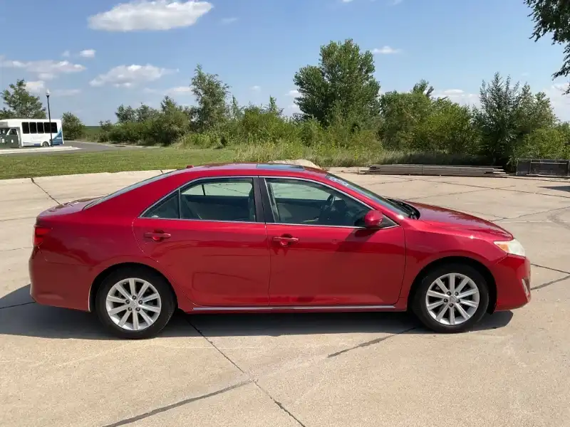 2012 Toyota Camry 2.5 Auto XLE's photo