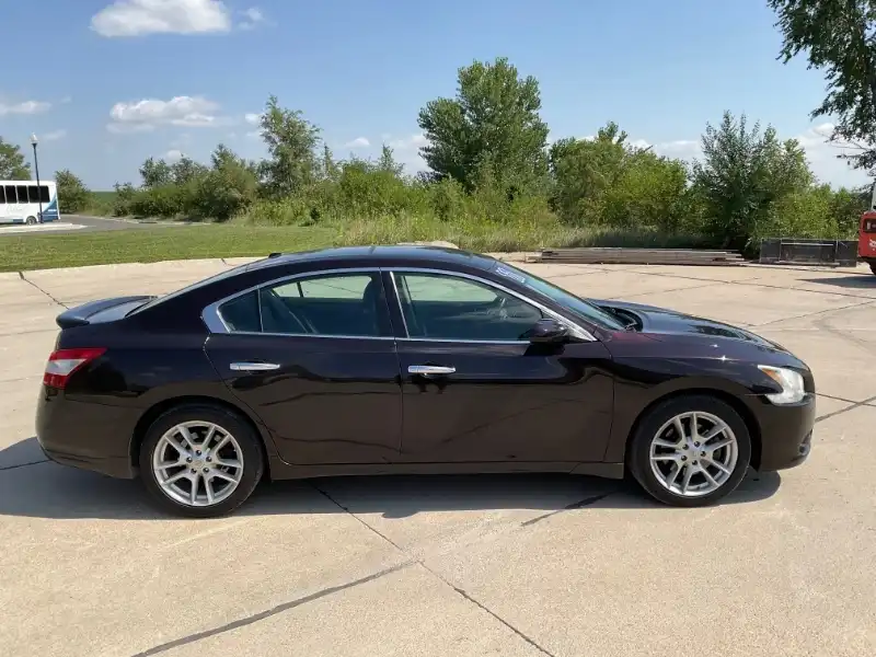 2011 Nissan Maxima 3.5 SV's photo