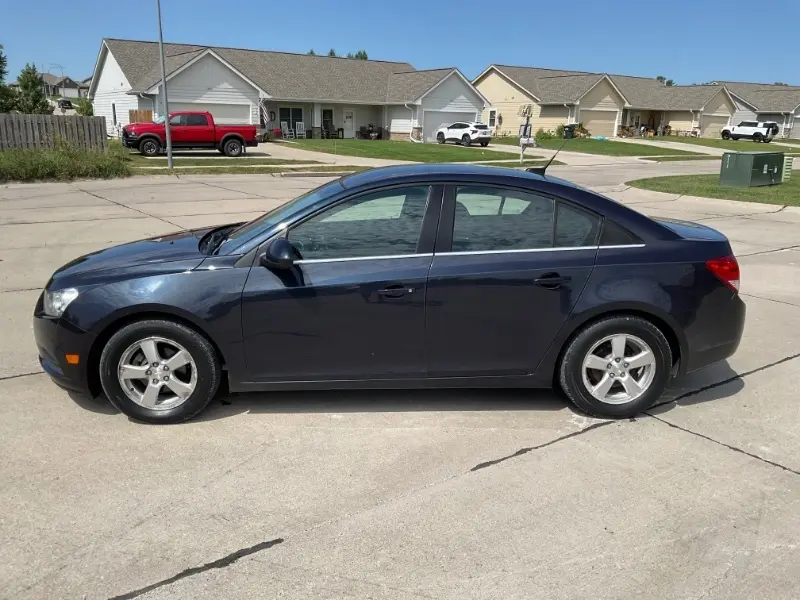 2014 Chevrolet Cruze 1LT Auto photo 4