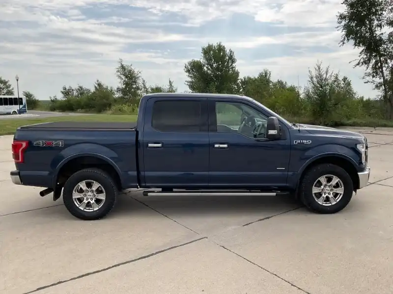 2015 Ford F-150 Lariat 4WD SuperCrew 145 in's photo