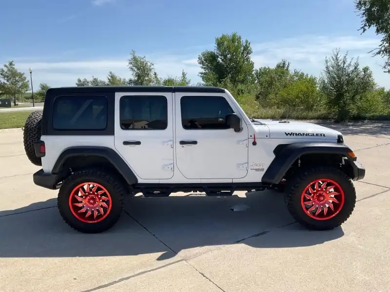 2019 Jeep Wrangler Sport S's photo