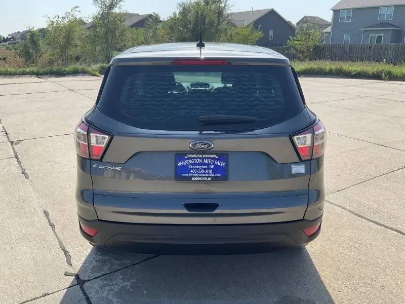 2017 Ford Escape S photo 3