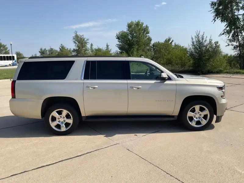 2016 Chevrolet Suburban LT 4WD 1500's photo