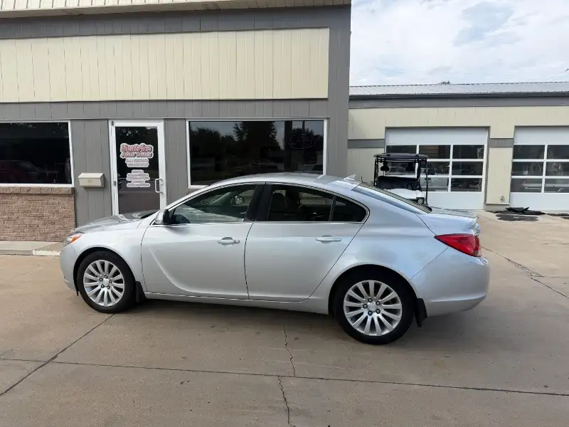 2012 Buick Regal Base's photo