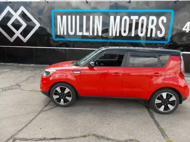 2017 Kia Soul 2.0L + 6 A/T's photo