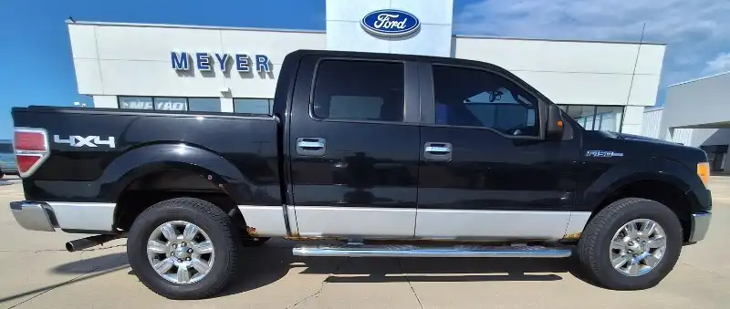 2010 Ford F-150 XLT 4WD SuperCrew 145 in's photo