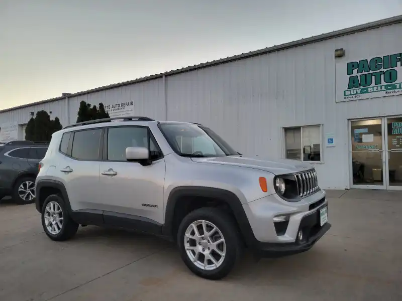 2019 Jeep Renegade Latitude 4x4's photo