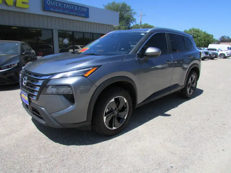 2025 Nissan Rogue SV AWD's photo
