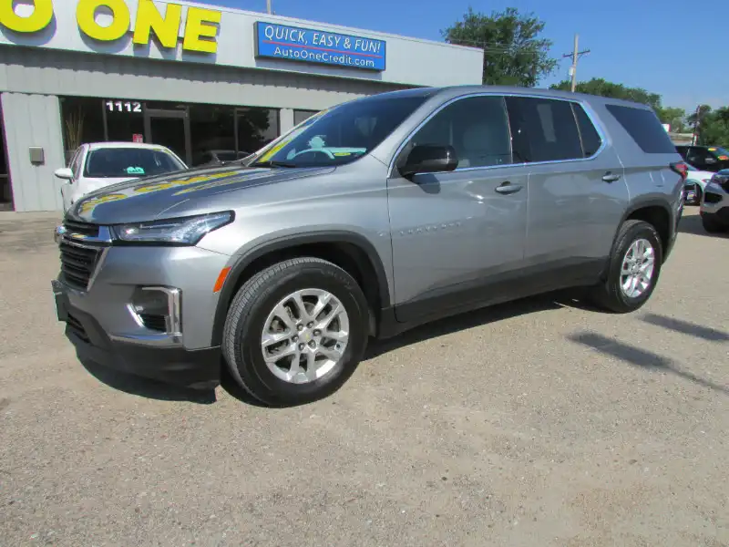 2023 Chevrolet Traverse AWD LS's photo
