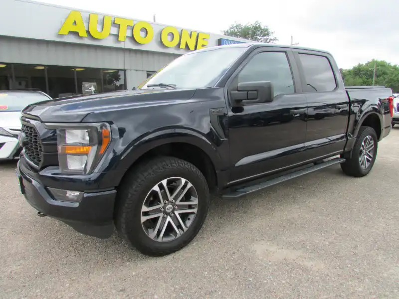 2023 Ford F-150 XL 4x4 SuperCrew 5-1/2 Box's photo