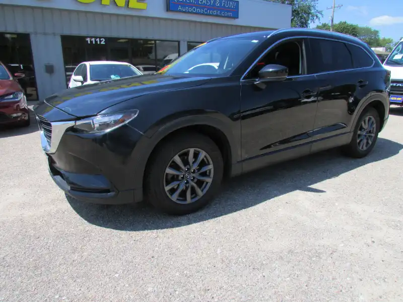 2023 Mazda CX-9 Touring AWD's photo