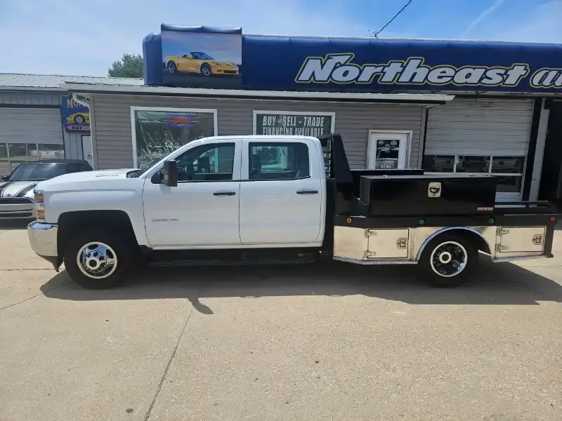 2019 Chevrolet Silverado HD WT 4WD Crew Cab 171.5" WB's photo