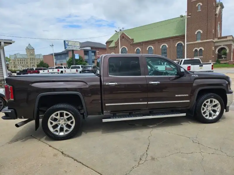 2016 GMC Sierra 4WD Crew Cab Short Box SLT's photo