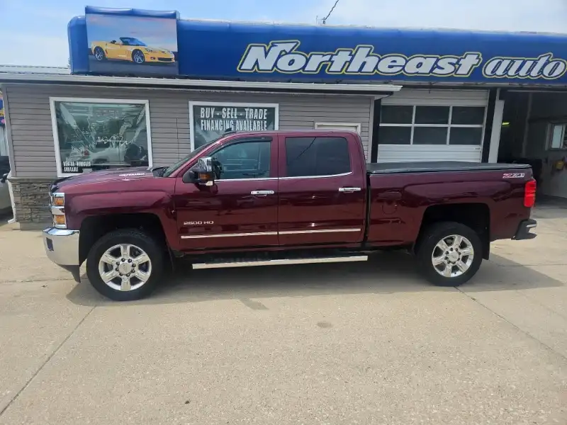 2017 Chevrolet Silverado HD LTZ 4WD Crew Cab Standard Box's photo