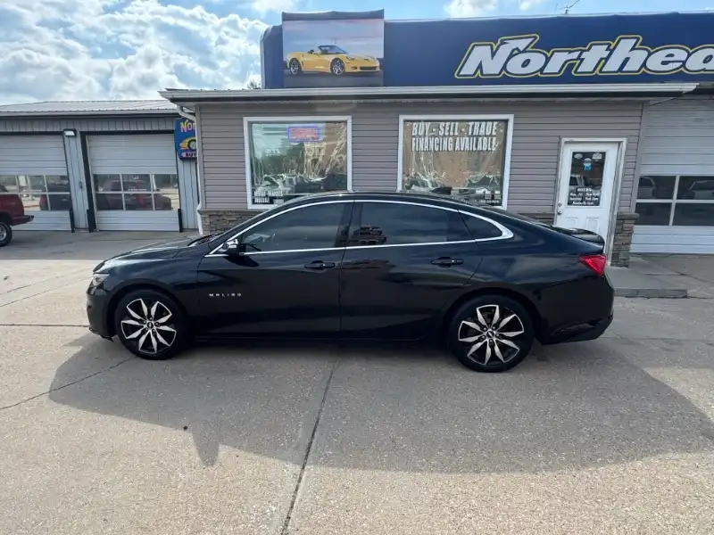 2016 Chevrolet Malibu 1LT's photo
