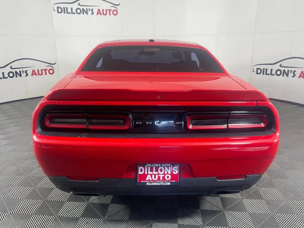 2021 Dodge Challenger R/T photo 5