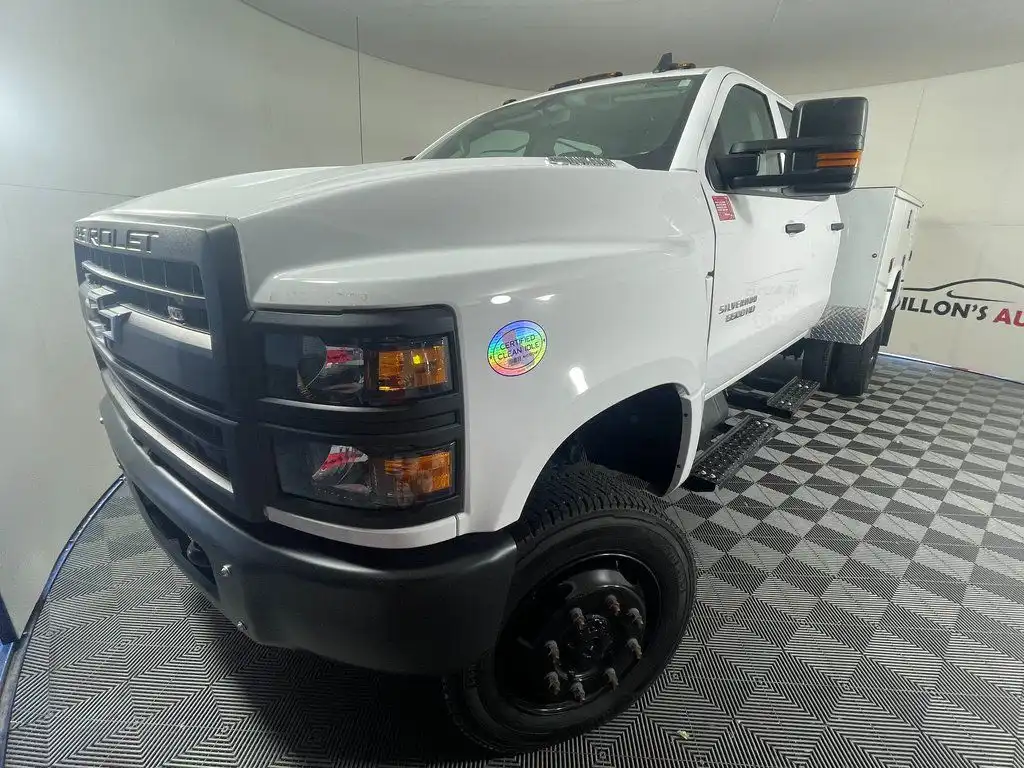 2022 Chevrolet Silverado HD WT 4WD Crew Cab 175" WB's photo
