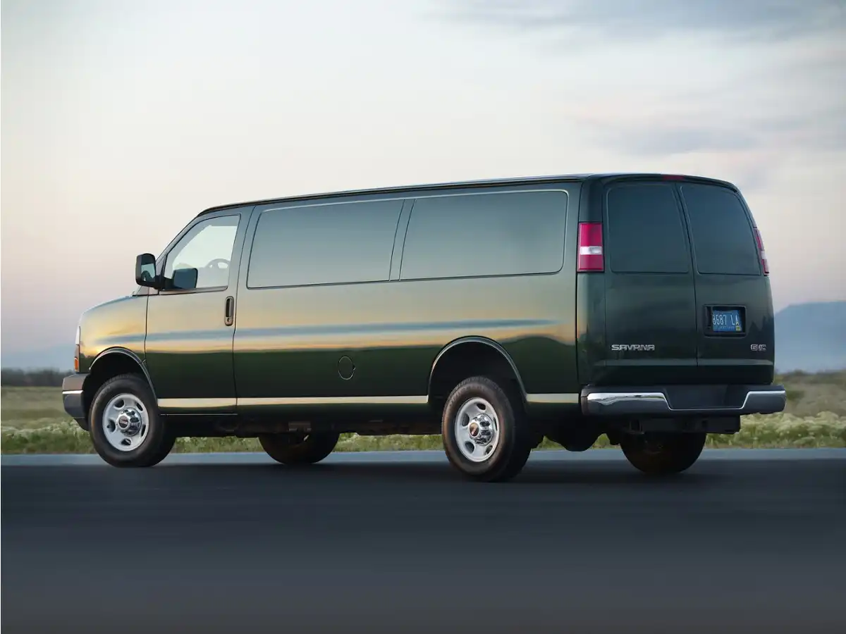 2018 GMC Savana 2500's photo