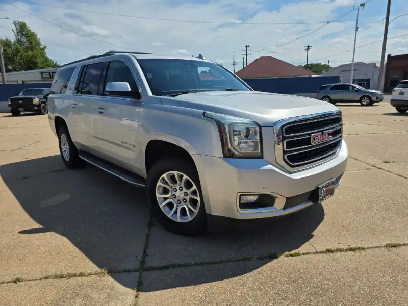 2017 GMC Yukon 4WD SLT w/8-speed's photo