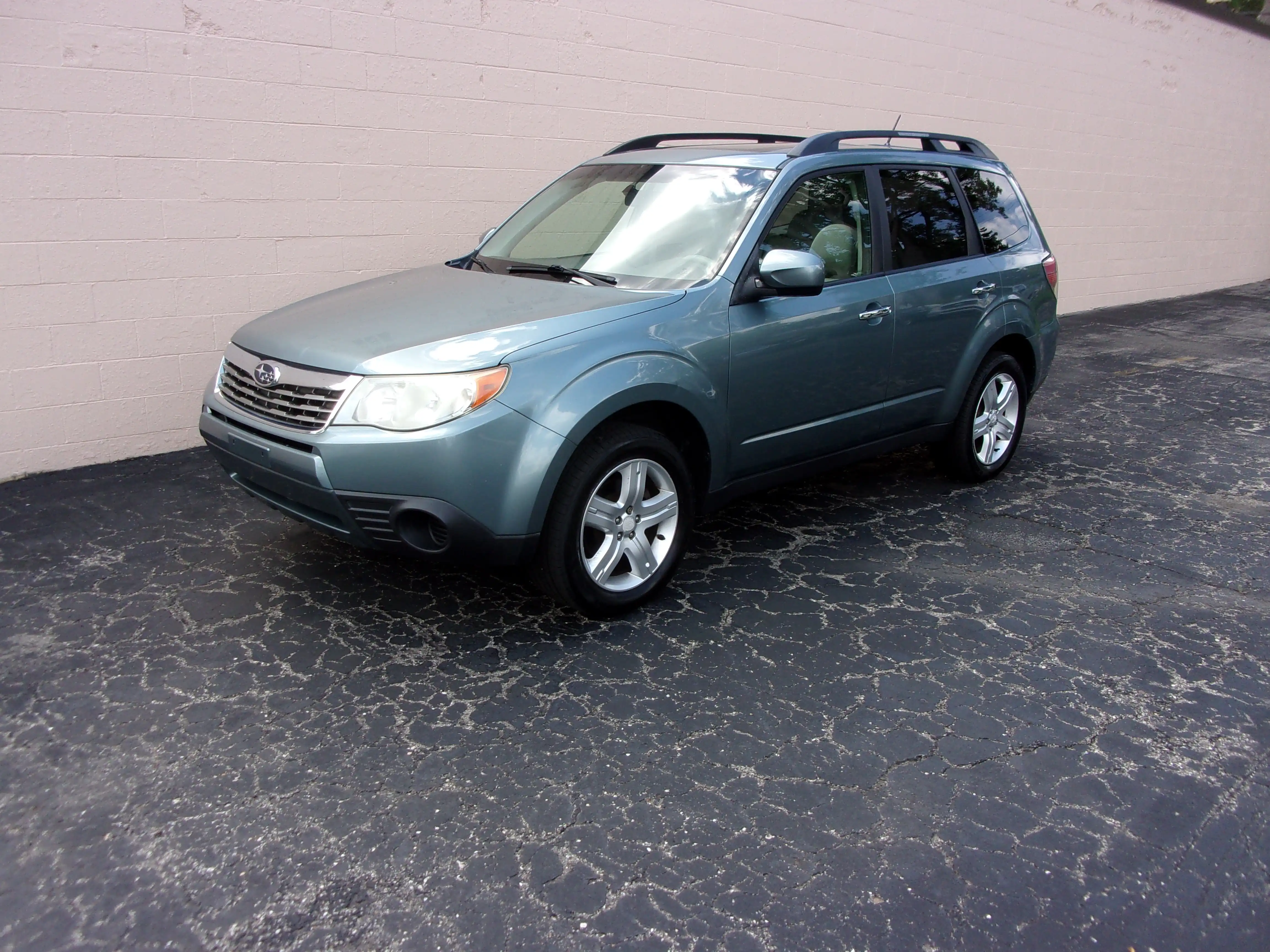 2010 Subaru Forester 2.5X Premium AT's photo