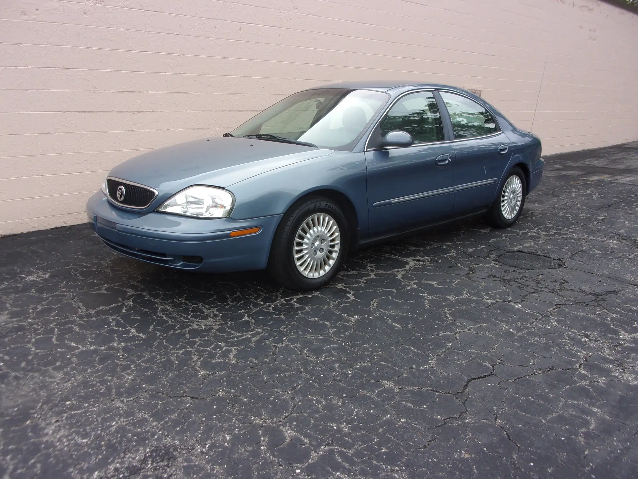 2000 Mercury Sable GS photo 1